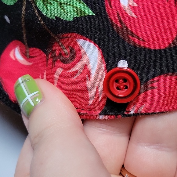NWOT 2X Modcloth Cherry Print Tie Crop - Picture 3 of 4